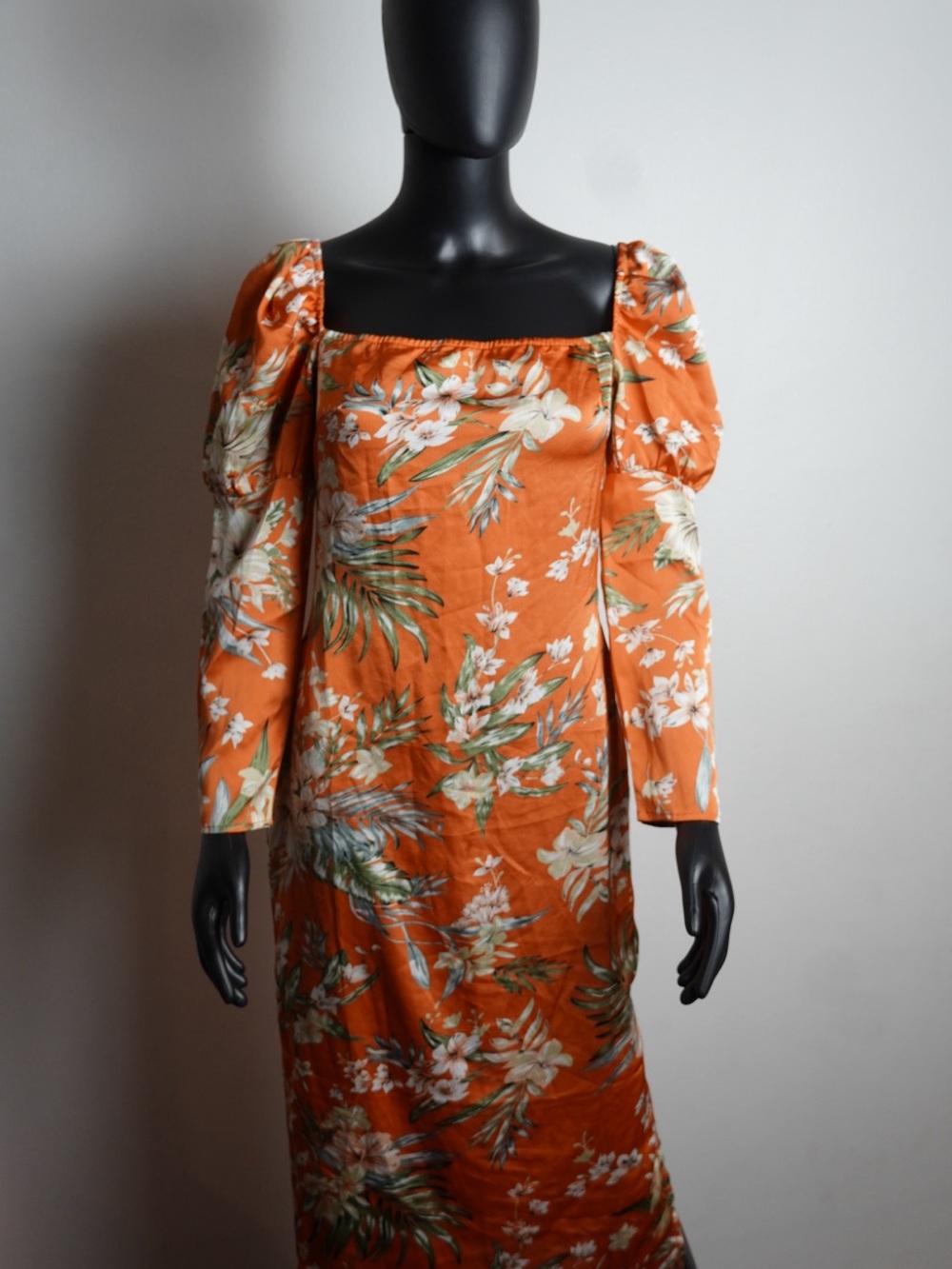 PrettyLittleThing Coral Floral Print Maxi Dress